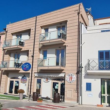Belvedere Rent Rooms Campofelice Di Roccella Exterior foto