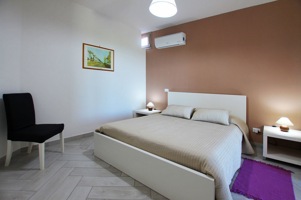Belvedere Rent Rooms Campofelice Di Roccella Exterior foto
