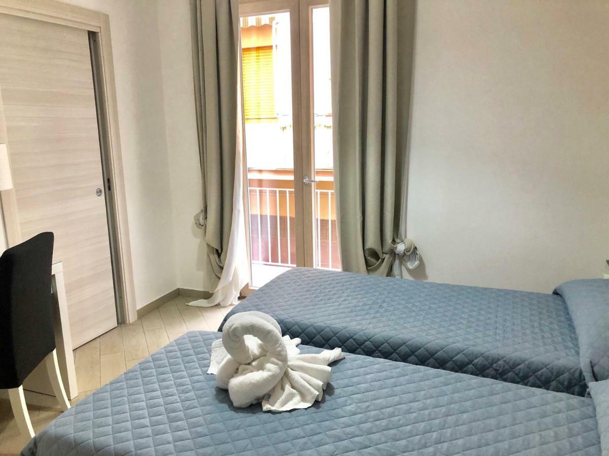 Belvedere Rent Rooms Campofelice Di Roccella Exterior foto